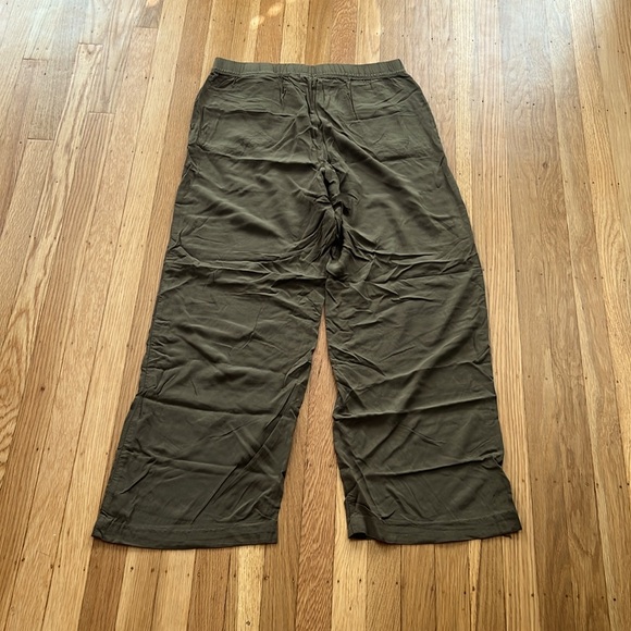 H&M Pants - Picture 3 of 4